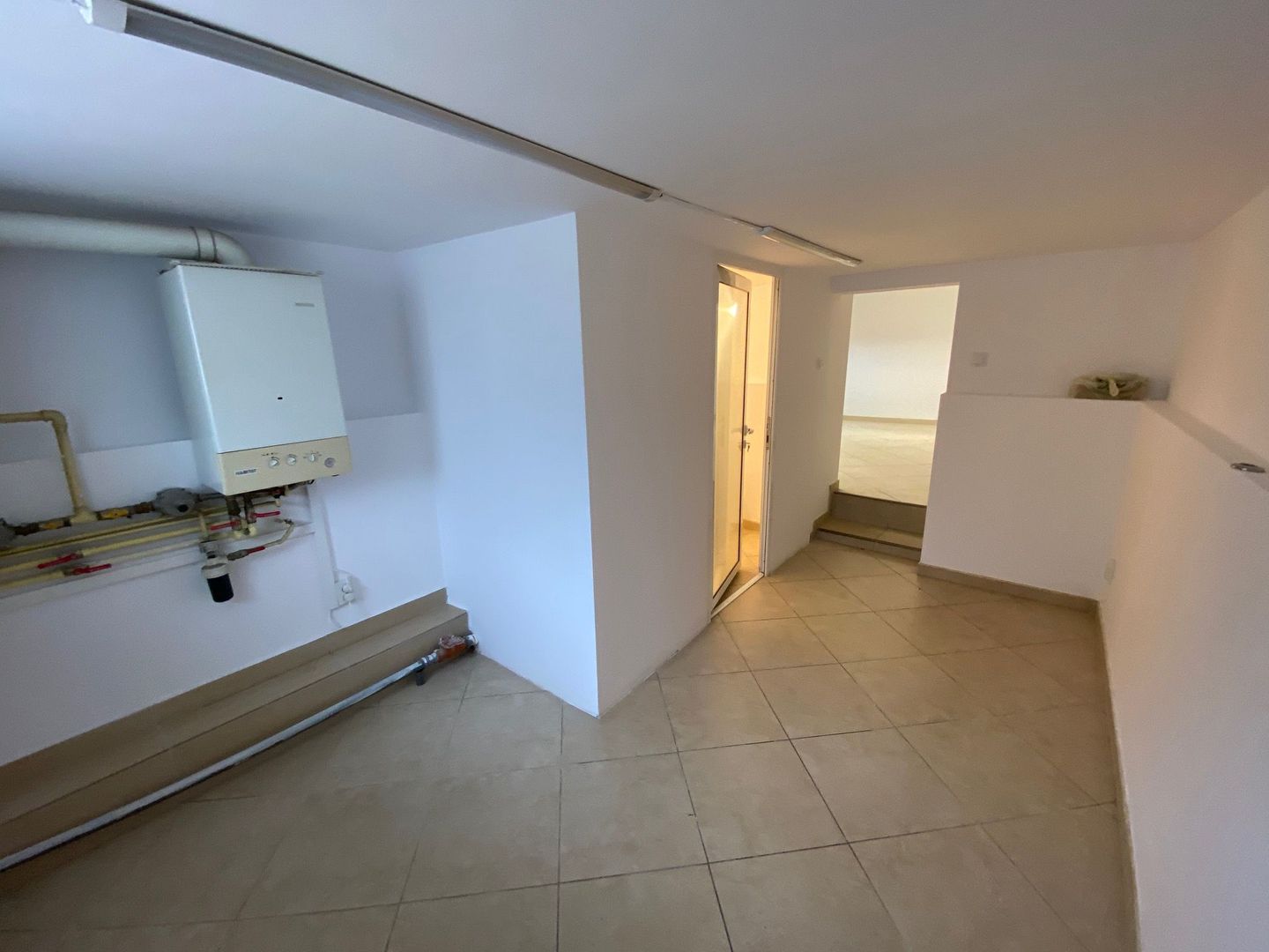 Spatiu de birou -zona strada Cluj - Poză 11