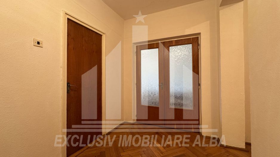 Apartament cu 3 camere decomandate, 2 bai, garaj, Caroline - Poză 3