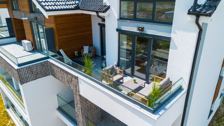 
    
    🪟 Jaluzele exterioare electrice – protecție, design și unitate vizuală
  
  