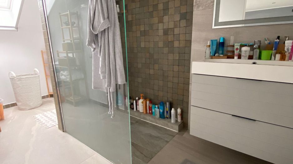 Casa cu 2 apartamente in zona Braytim - Poză 10