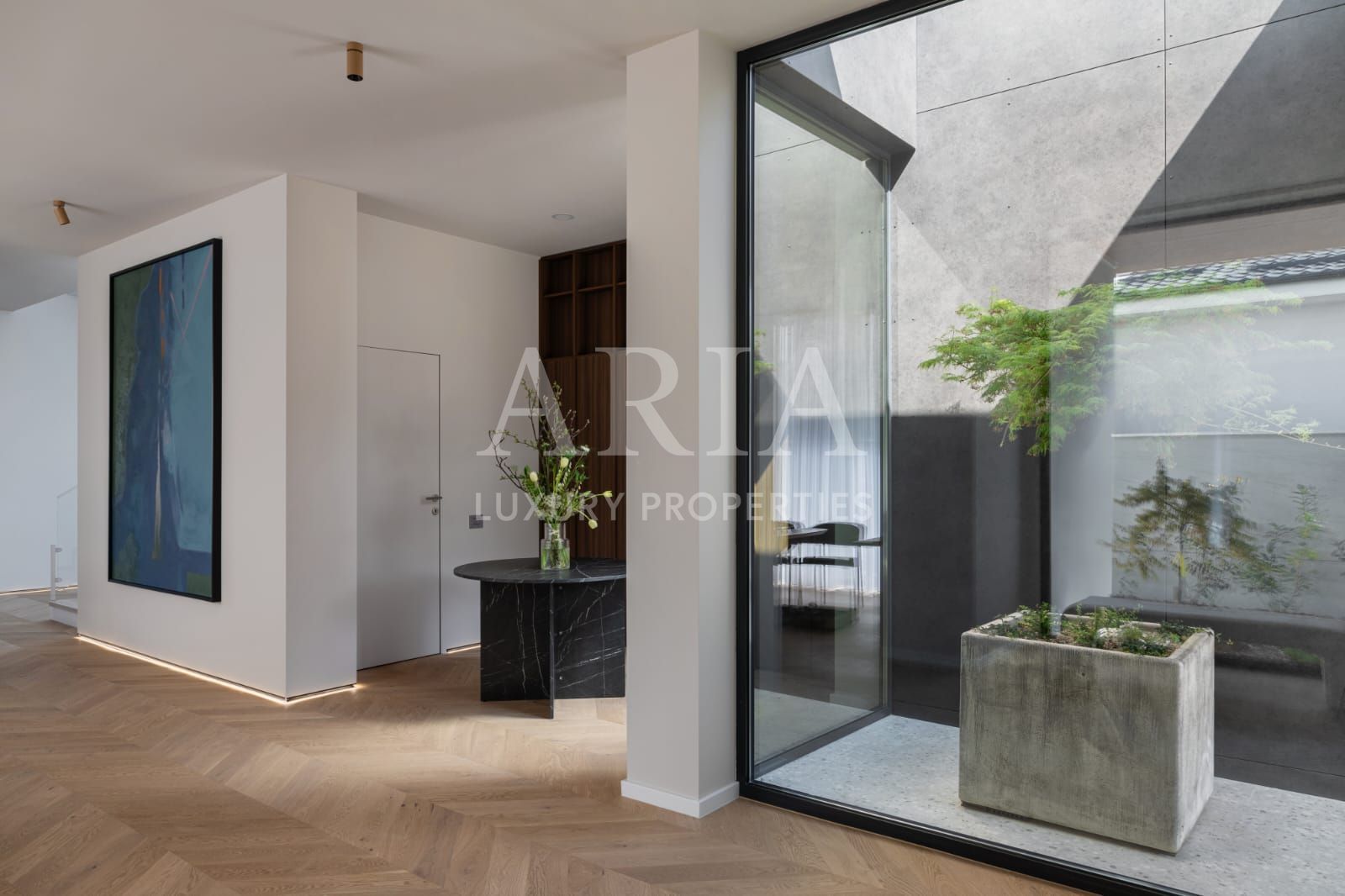 REZIDENȚĂ CONTEMPORANĂ CU DESIGN ICONIC | POZE REALE | - Poză 7