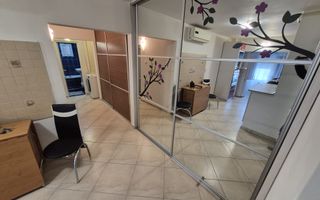 De inchiriat apartament cu 3 camere, etaj 3, Micro 16, 450 euro - Poză 1