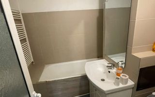 Apartament 3 camere, statia Padurii- Tatarasi, bloc '80 - Poză 3