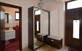 Casă spațioasă de vânzare în Gheorgheni – vedere spre parc - Poză 14