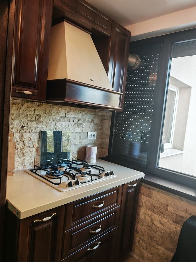 Apartament 4 camere, 2 bai, 2 balcoane, boxa, 84mp, bloc1983 Titan -Prevederii - Poză 2