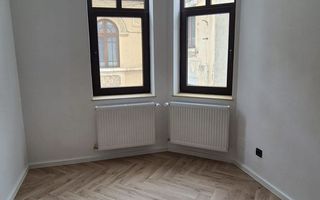 Spațiu de birouri in vila demisol etaj 1 si mansarda - Poză 6