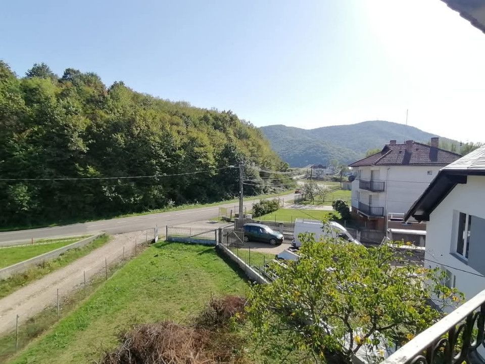 De Vânzare Casa/Oportunitate Comercială - Poză 3
