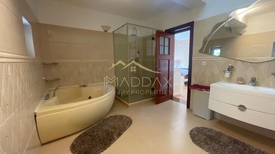 Vila superba**8 camere** Teren 1300 mp**Sauna +Piscina//Pipera - Poză 18