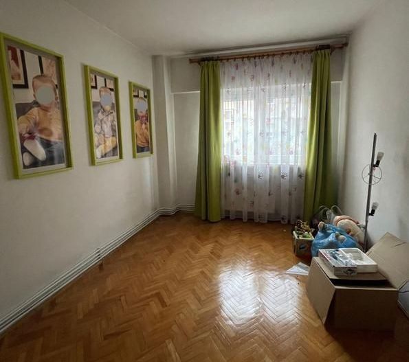Vand apartament 4 camere in Satu Mare - Poză 9