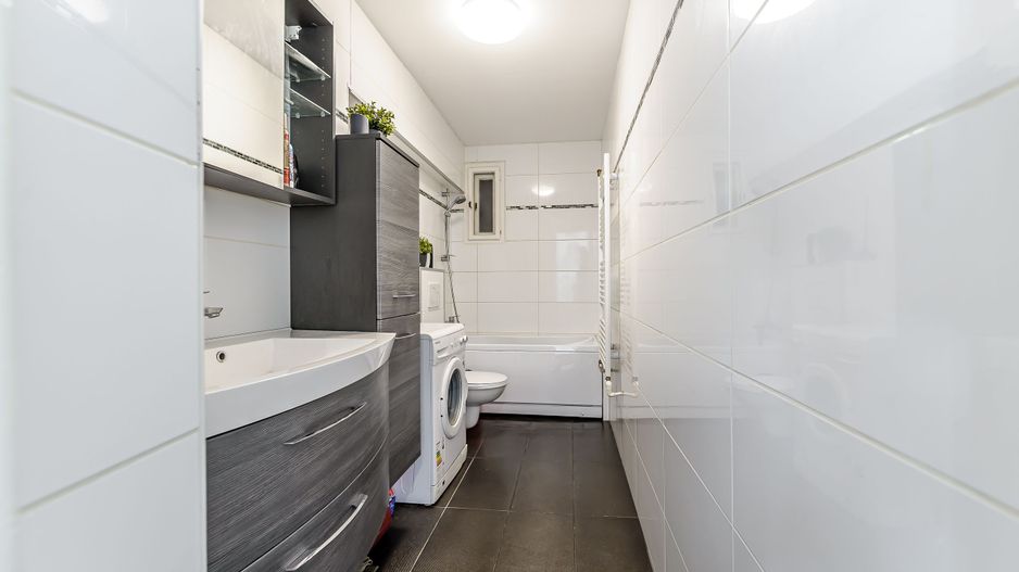 Apartament la casă, zonă centrală - Poză 6