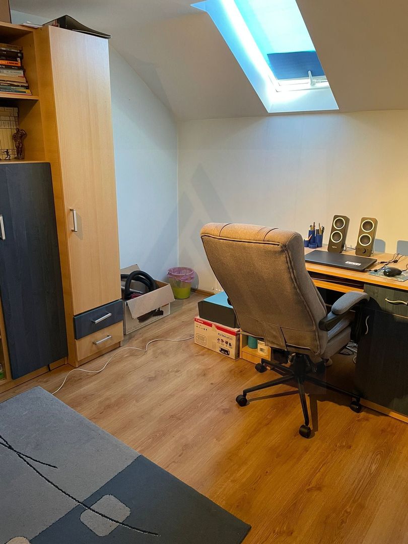Casa cu etaj 113 mp utili curte libera 350mp garaj cu pod Gusterita - Poză 15