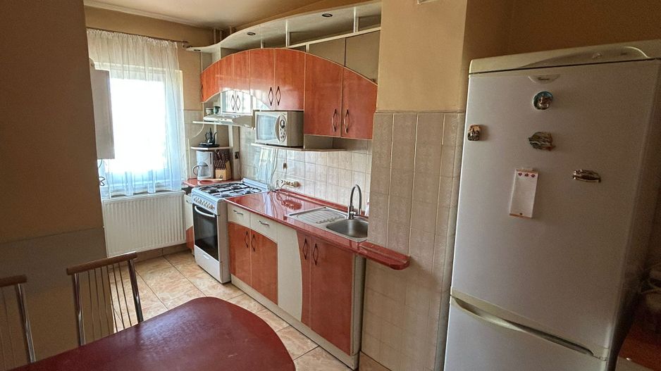 De inchiriat! apartament 3 camere decomandate zona BIG - Poză 4
