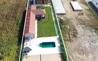 Vila de vanzare in APA-NORD  cu 2 Piscine/Zona de Relaxare/Acces lac - Poză 27