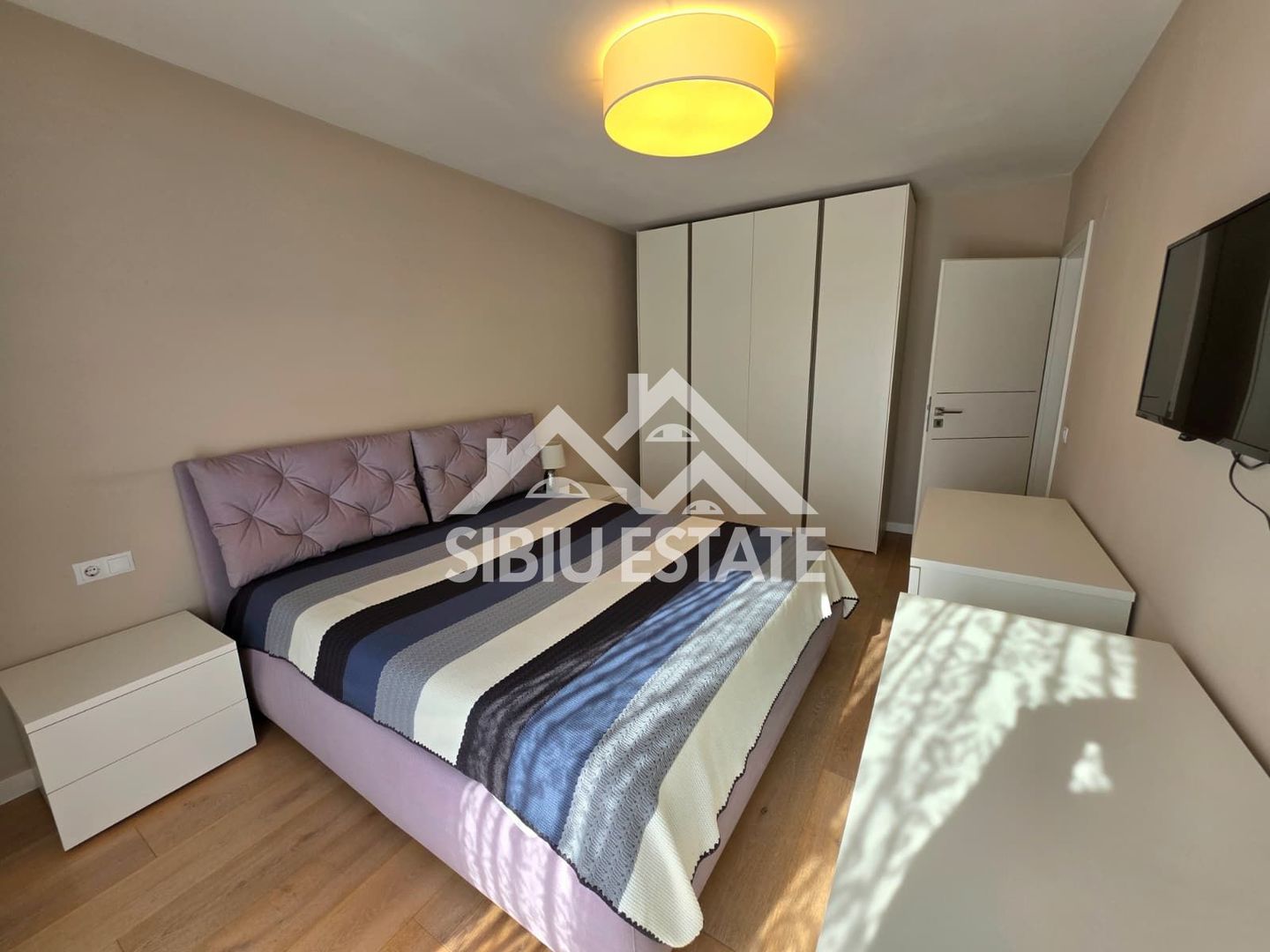 Apartament 4 camere cu terasa si pod, mobilat utilat - Poză 5