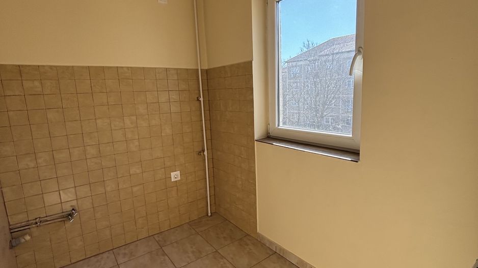 Apartament 1 camera la 10 minute de Iulius Mall - Poză 4