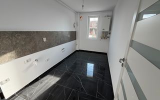 Spatios. Bucatarie inchisa de 10 mp. Disponibil imediat - Poză 1
