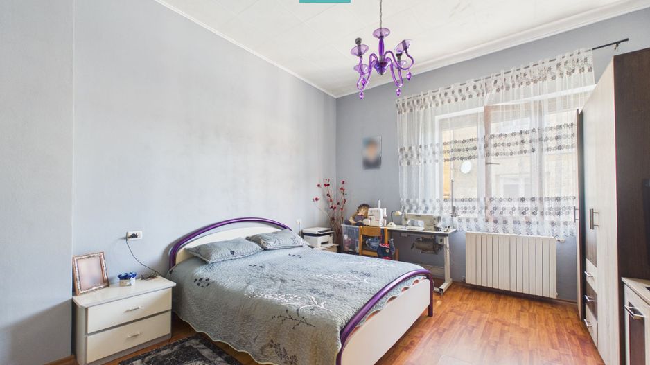 Apartament cu garaj și grădina proprie - Lipova - Poză 1