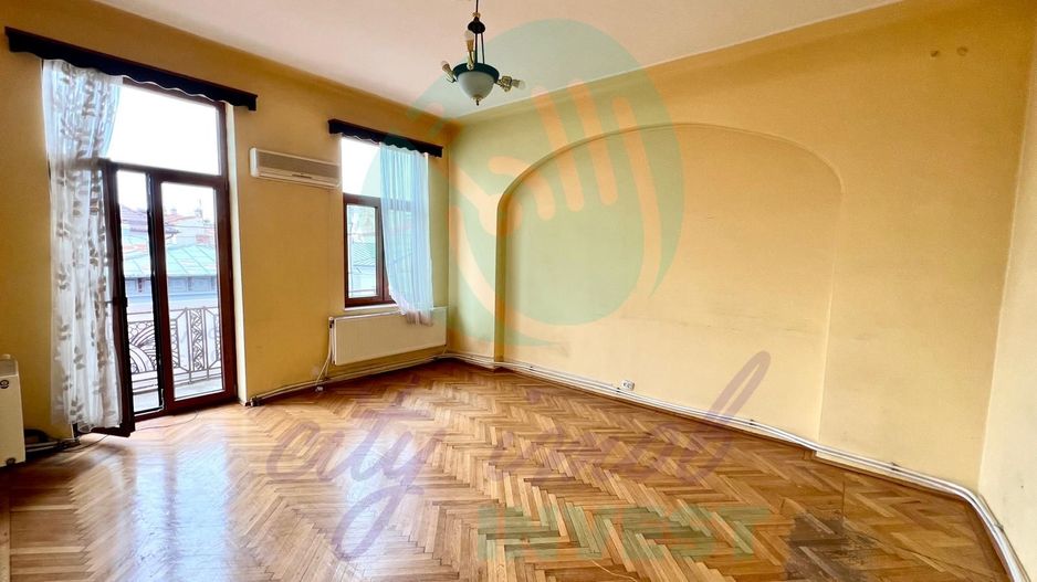 4 camere in Vila interbelica 106mp-Centrala proprie- Calea Calarasilor - Poză 10