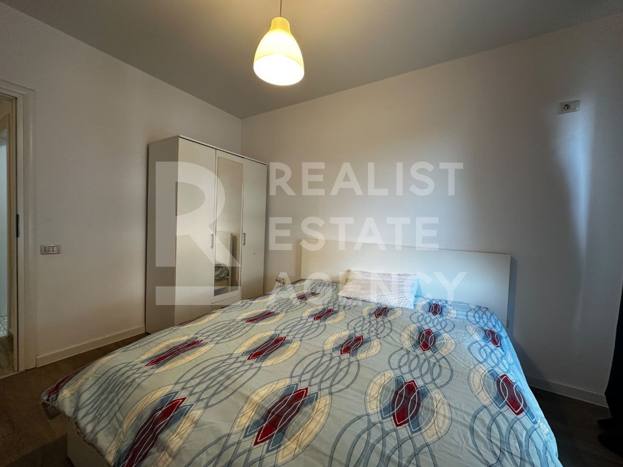 Apartament cu 2 camere de închiriat- Liberty Mall - Poză 6
