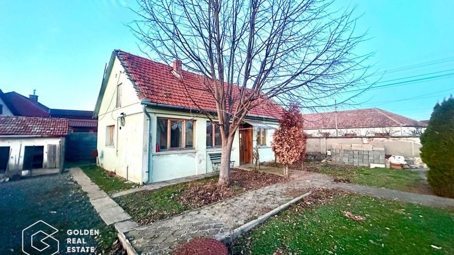 Teren 530 mp cu utilitati, constructie 3 camere cu centrala proprie,zona Poltura - Poză 3
