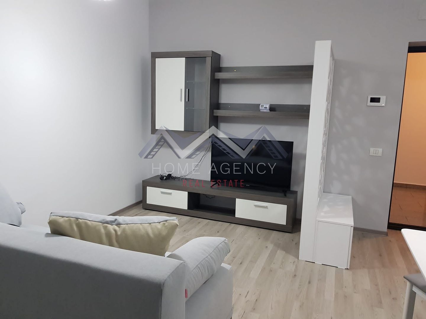Apartament 2 camere Otopeni central | parter | include parcare - Poză 1