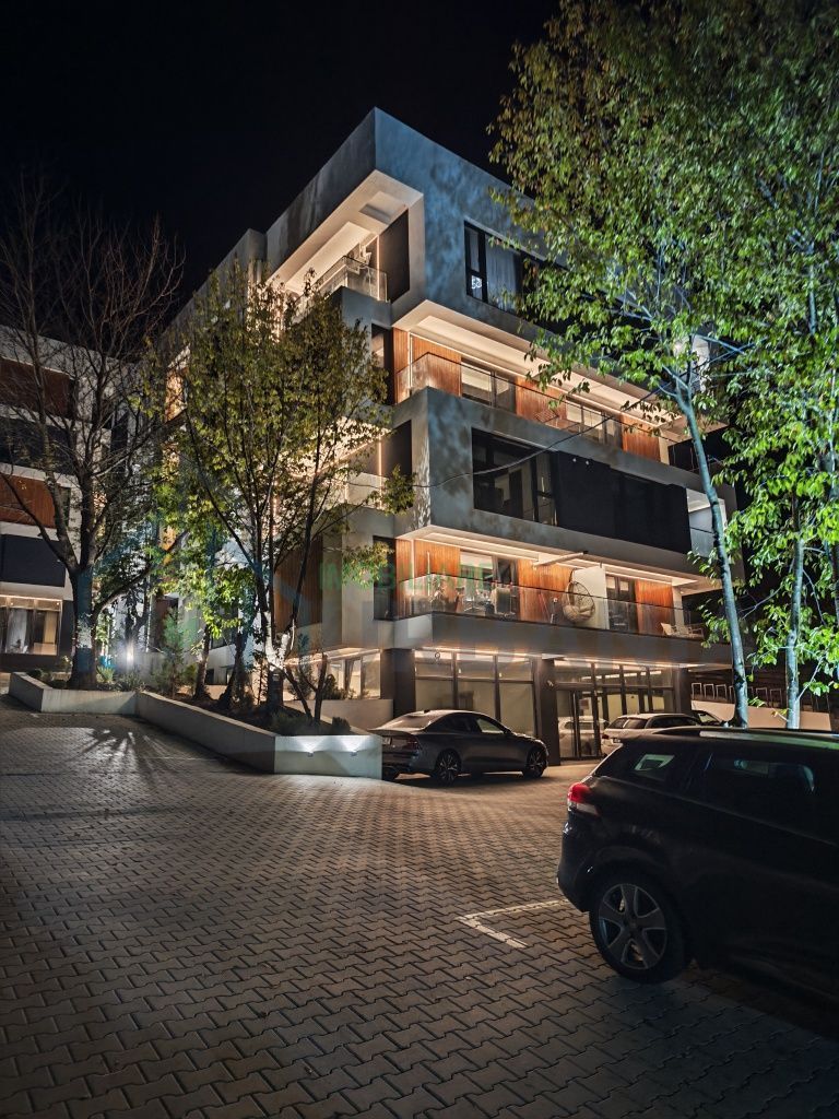 Apartament 2 camere de închiriat în Complex Don-Rediu, vedere lac, parcare privată - Poză 1