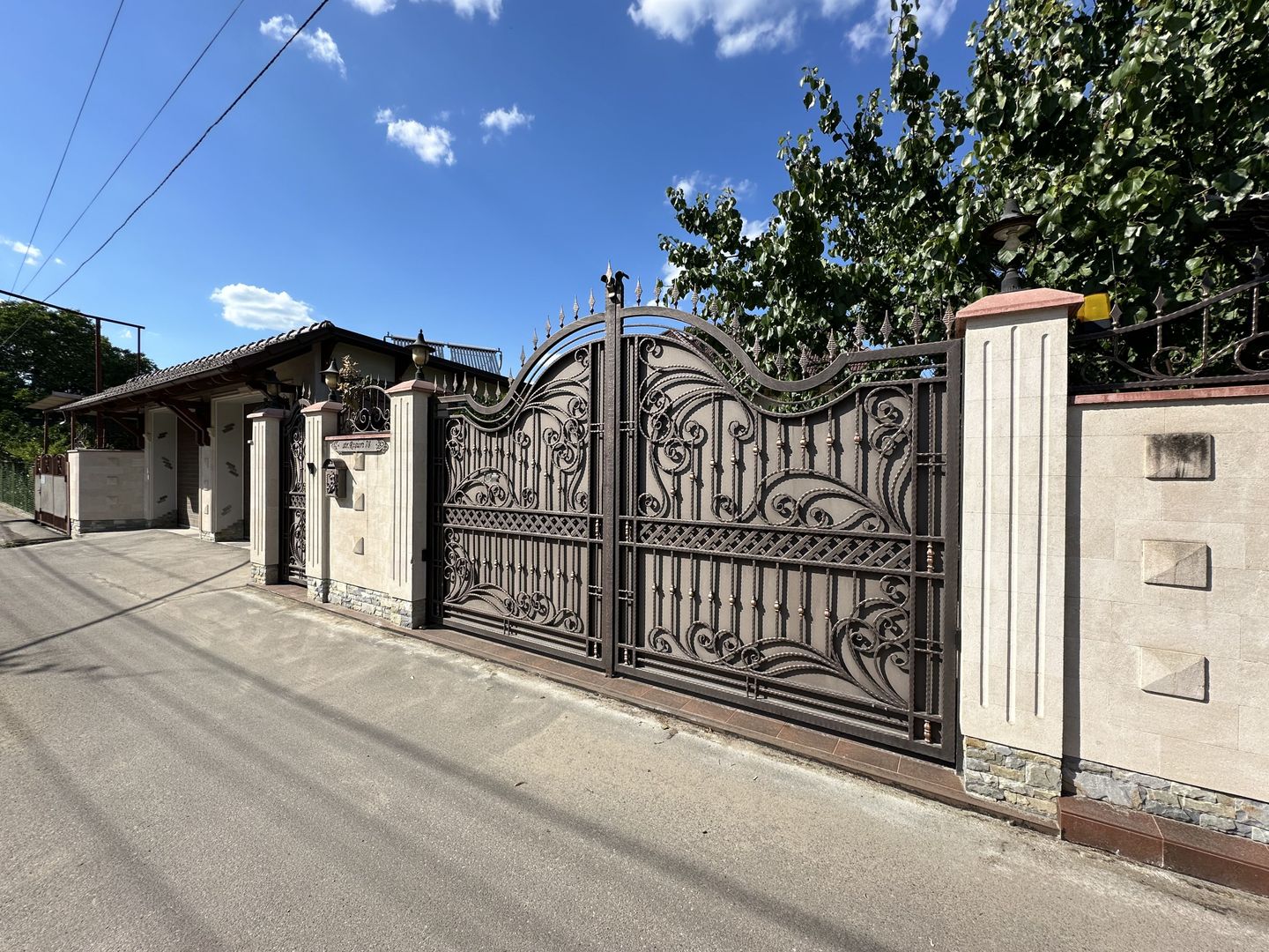 Casă în Buiucani, de vânzare, cu suprafața de 338m2. Pe teren de 14 ari. - Poză 7