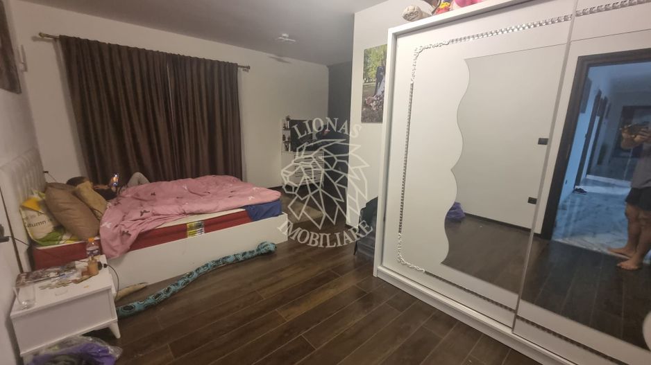 Casa de Lux 6 camere-480mp-teren 1100mp-service tinichigerie-Arcalia - Poză 2