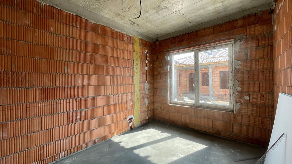 Duplex pe parter - 3 camere - zona Valery - 145.000€ - Poză 9