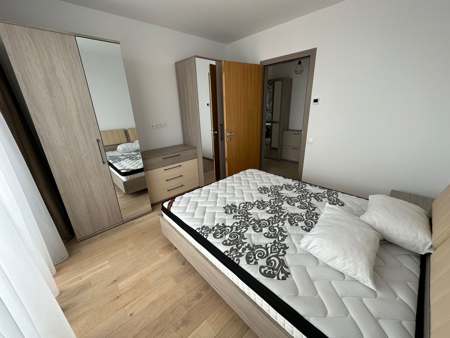 Apartament bloc nou 3 camere - parcare subterana - Poză 7