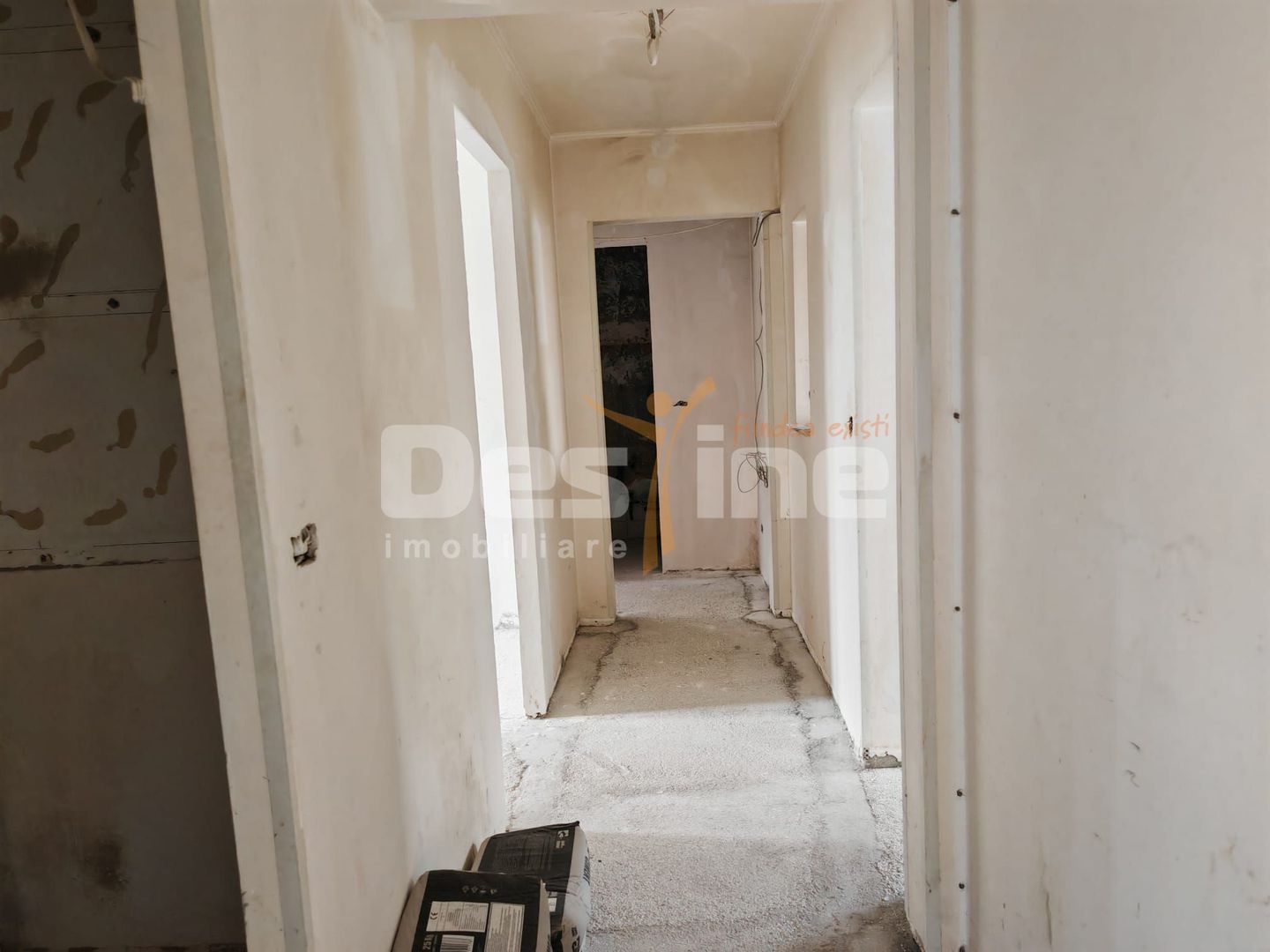 ​Apartament 4 camere, 2 bai – Zona Vest / Lacul Balea, etaj 3/4 - Poză 13