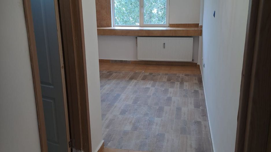 Etaj de inchiriat/ camere+ bai/bucatarie/spalatorie - Poză 7