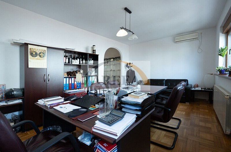 Vila cu 750 mp utili si teren de 1.480 mp in Erou Iancu Nicolae - Poză 24