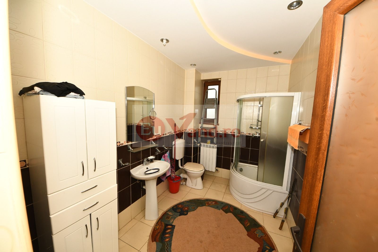 Vila spatioasa, pretabil pentru locuit/clinica, zona Micro 17 – Galati - Poză 37