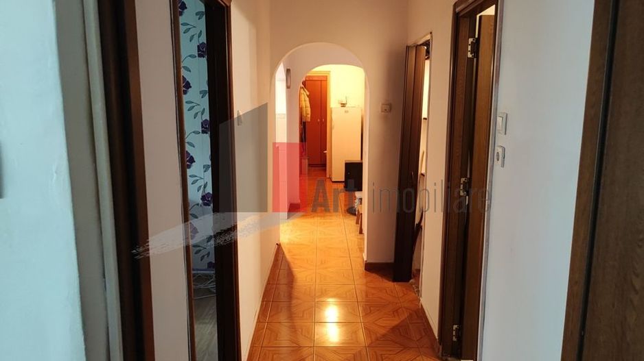 3 Camere Vitan - Poză 6