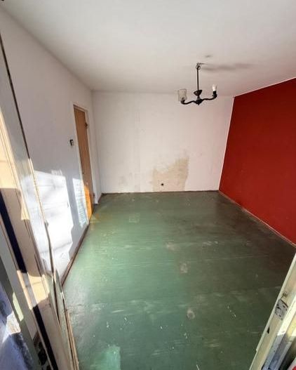 Apartament 3 camere decomandat + boxă – Drumul Taberei – necesită renovare - Poză 5