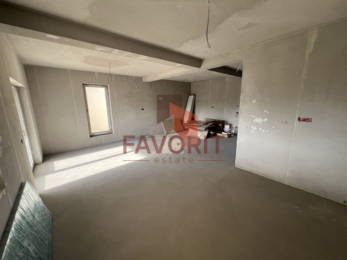 Duplex 5 camere despartit prin garaj | Giroc - Poză 6