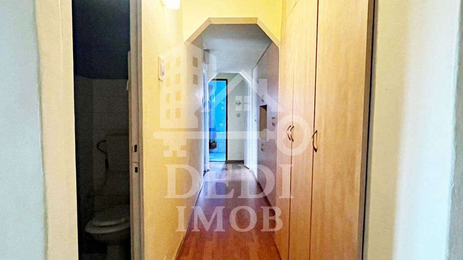 Apartament cu 3 camere de inchiriat, zona Rogerius, Oradea - Poză 11