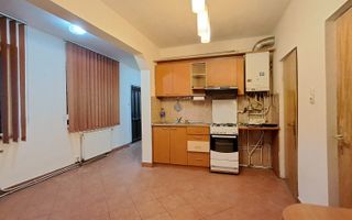 Casă calcan, Curte,  grădină, Iris!! - Poză 3