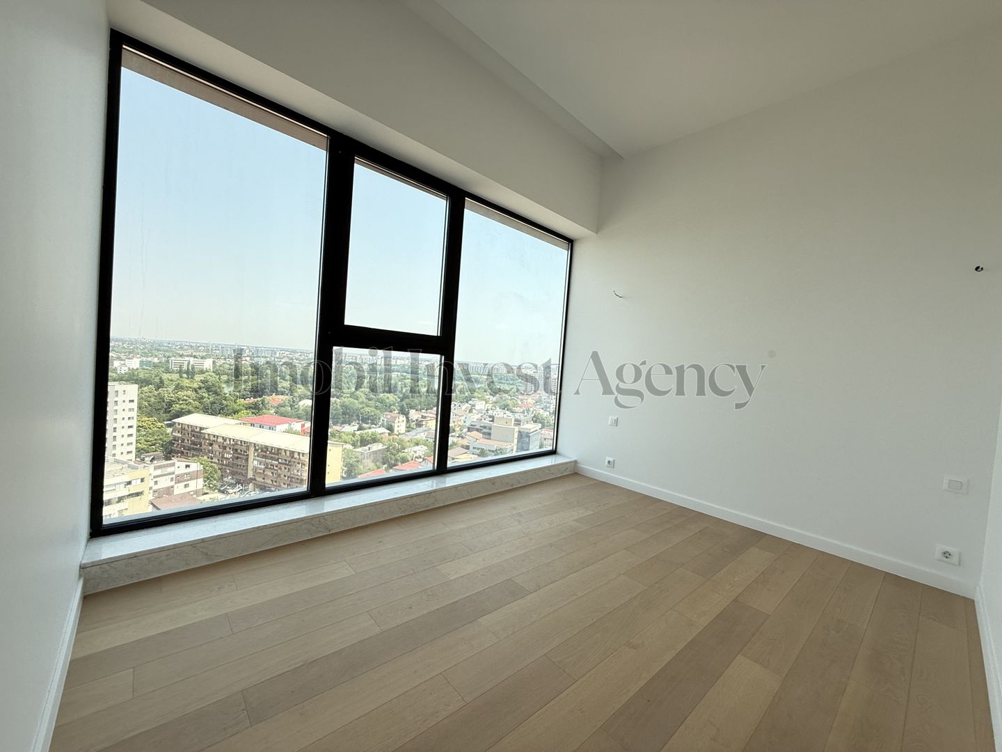 Apartament 3 camere nemobilat in One Verdi Park loc de parcare inclus - Poză 3