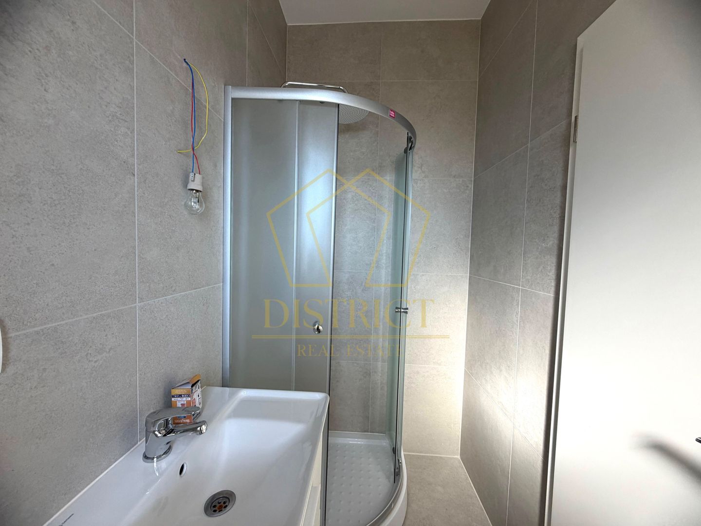 Duplex modern cu 3 camere despartit prin camera tehnica I Mosnita Noua - Poză 11