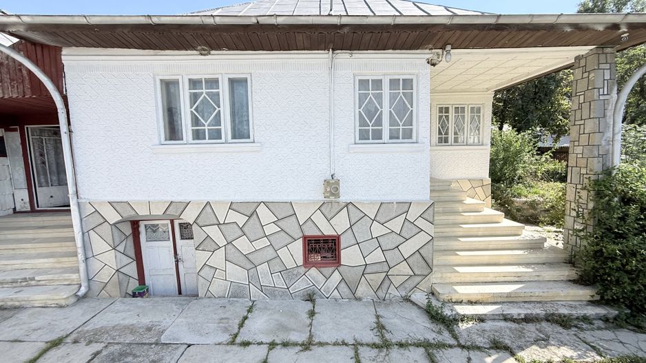 Casă + anexă 280 mp și teren cu dublă deschidere la strada 1500 mp - Poză 2