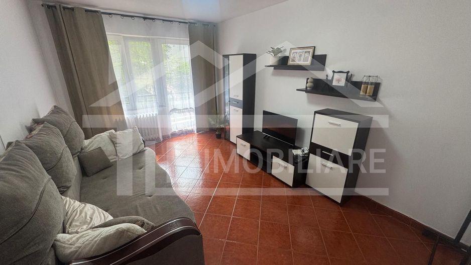 Apartament cu 2 camere,Pet friendly, decomandat,  50mp, zona Corina - Poză 1
