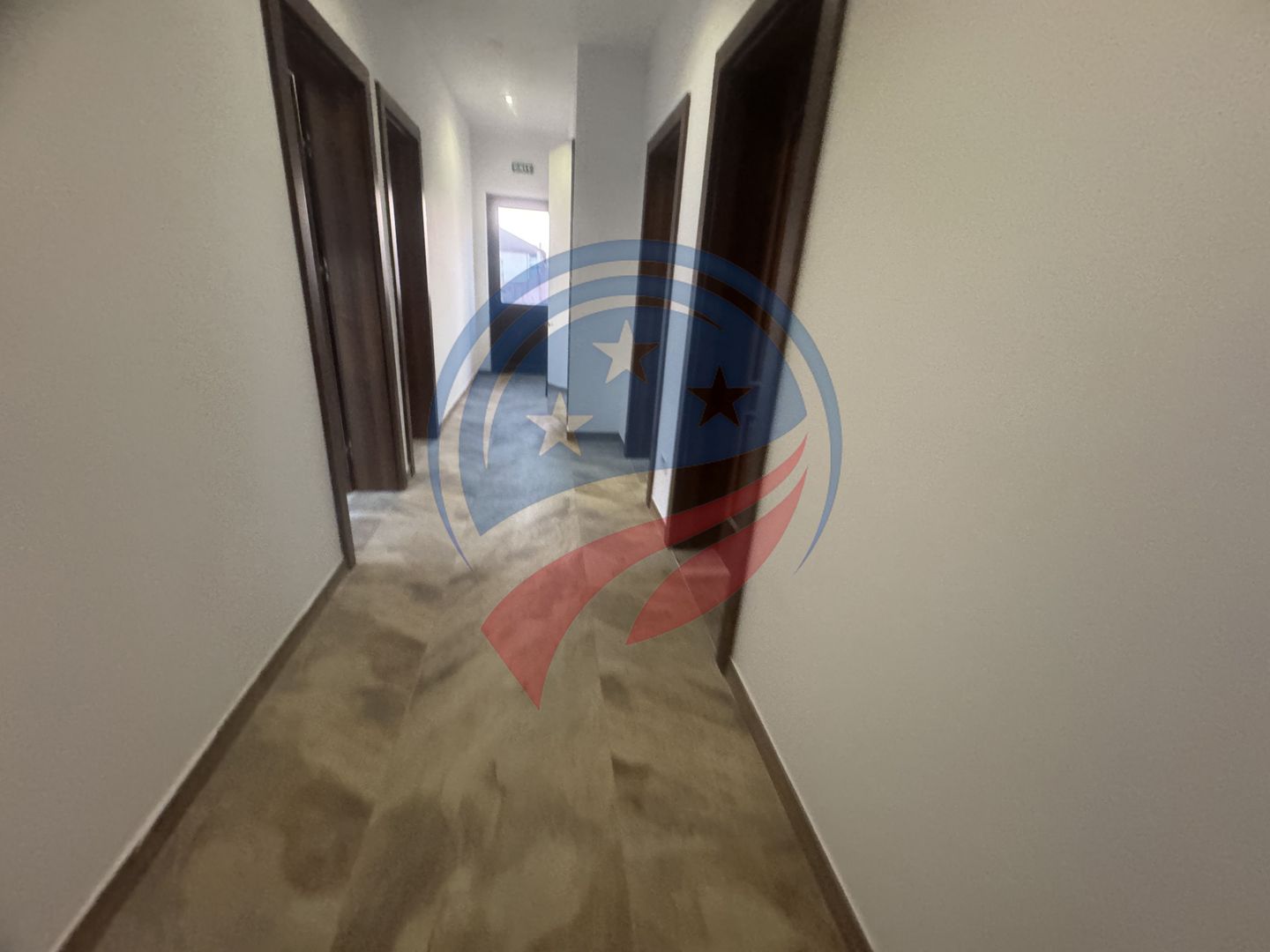 Spațiu de închiriat ultracentral – ideal pentru afacerea ta! - Poză 16