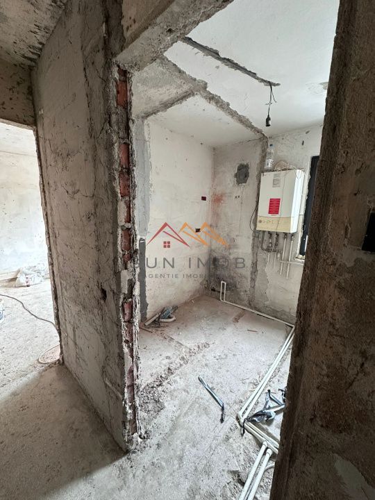 Apartament 2 camere, decomandat, parter, Campina, Prahova - Poză 2