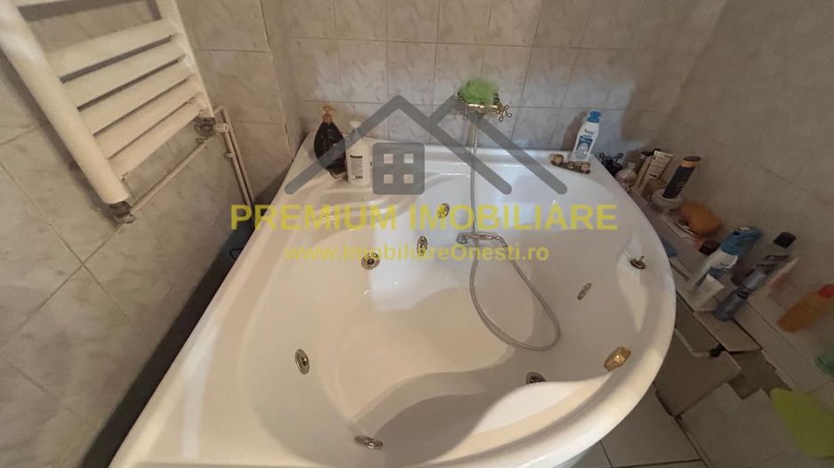 De vanzare Apartament 3 camere zona de jos - Poză 14