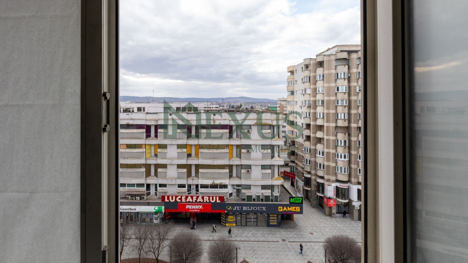 Apartament 3 camere de vânzare, Ultracentral, Bacău - Poză 12