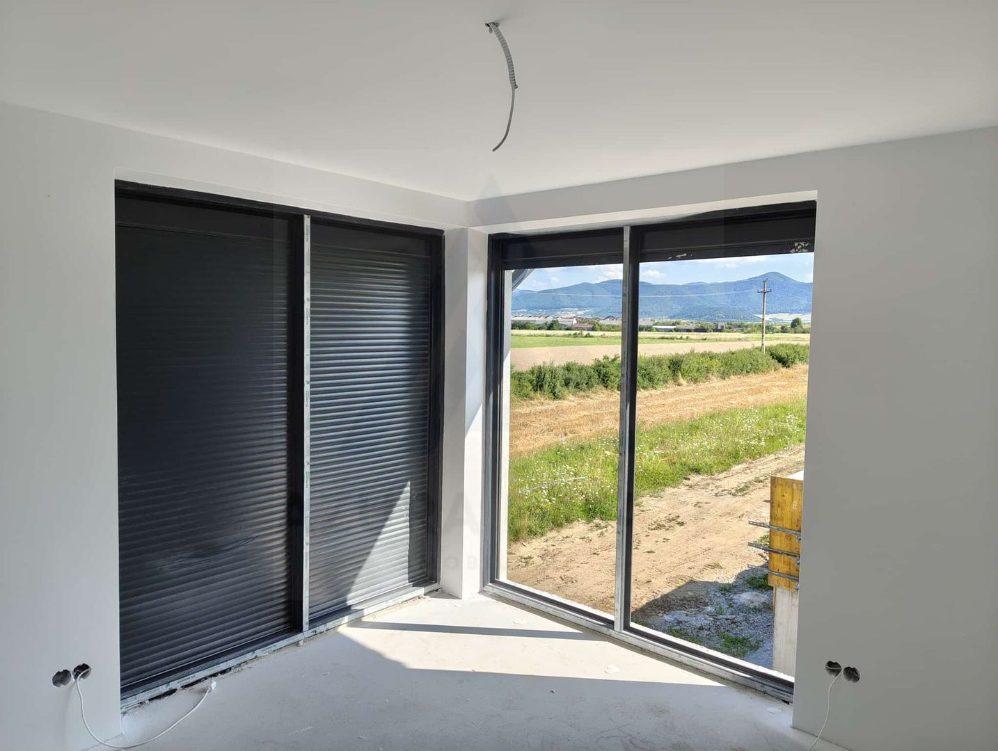Casa premium 4 camere la alb teren de 310 mp 124 mp utili în Cristian - Poză 8