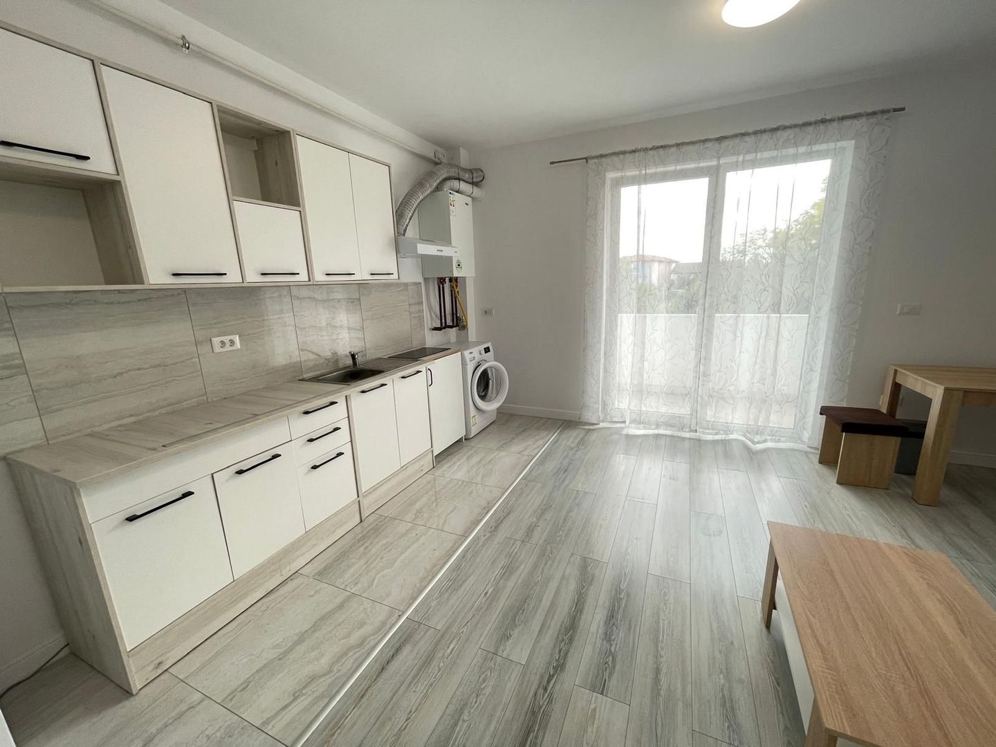 Giroc-Eso | De Inchiriat | 1 Camera | Mobilat si Utilat | Loc de parcare - Poză 5