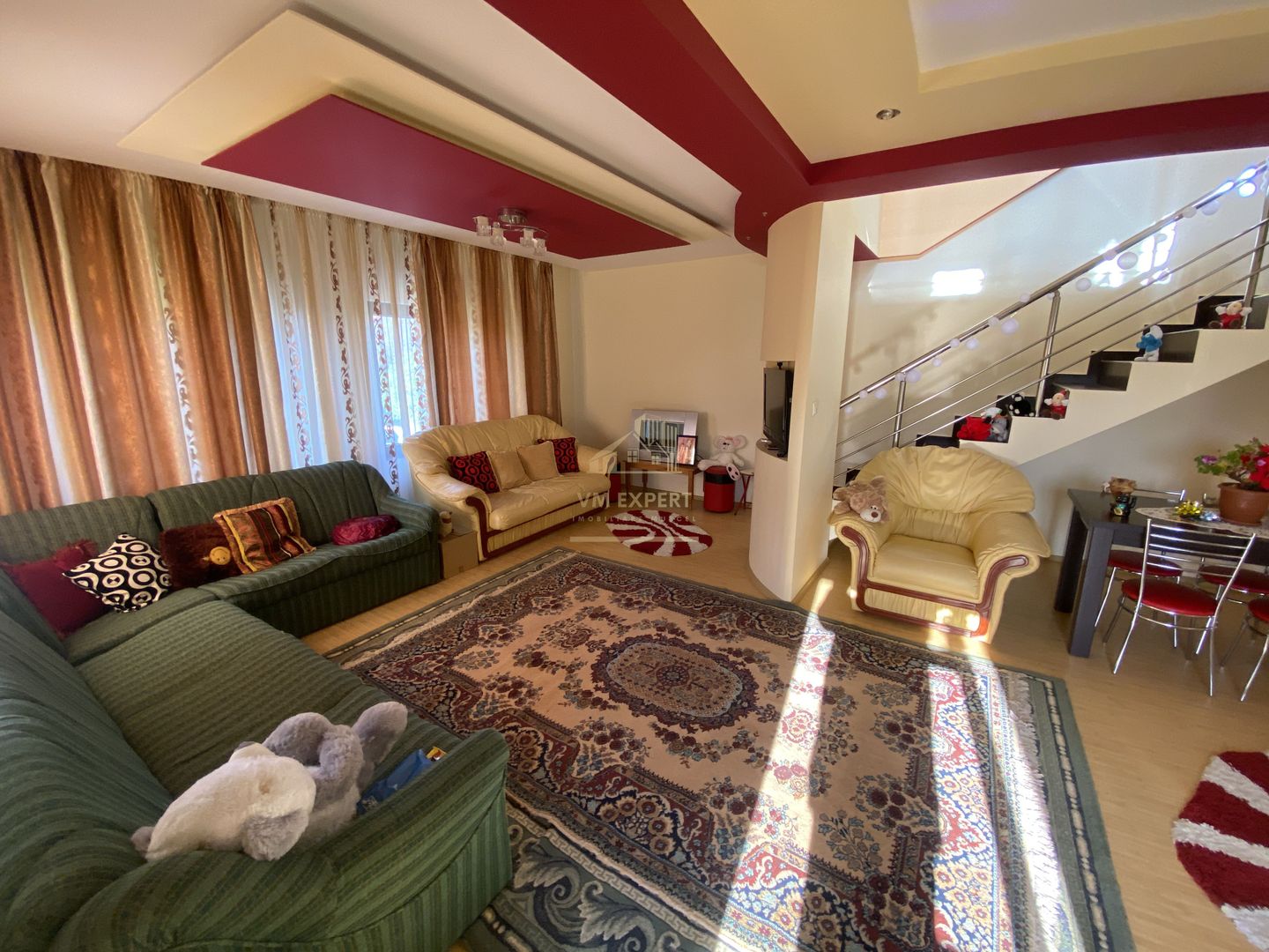 VILA P+1, 4 CAMERE, 108 MP + CASA BATRANEASCA, TEREN 1035 MP - Poză 2